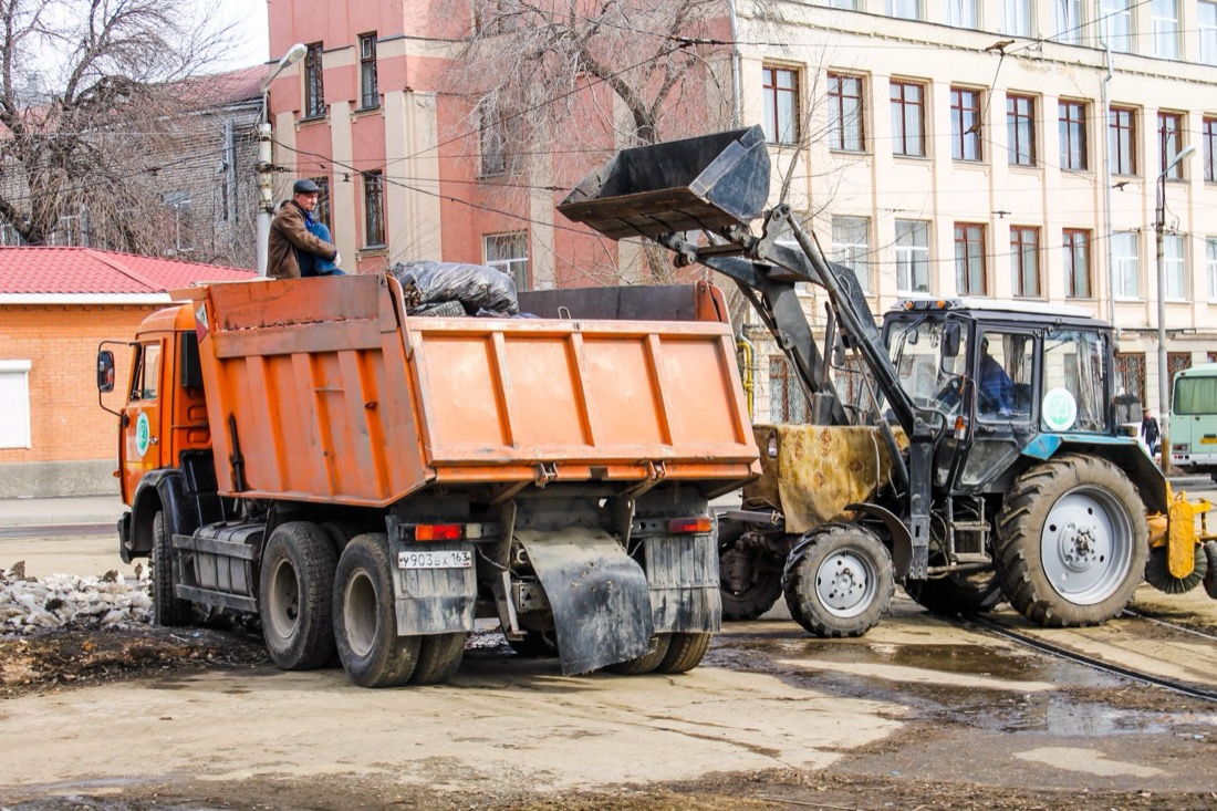 Вывоз строительного мусора самосвалом